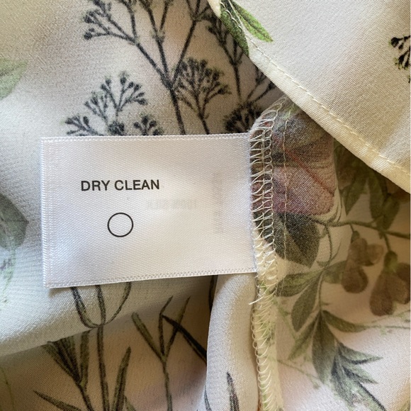 Orvis Women's 100% Silk Floral Button Up Blouse Size Large NEW - Picture 12 of 15